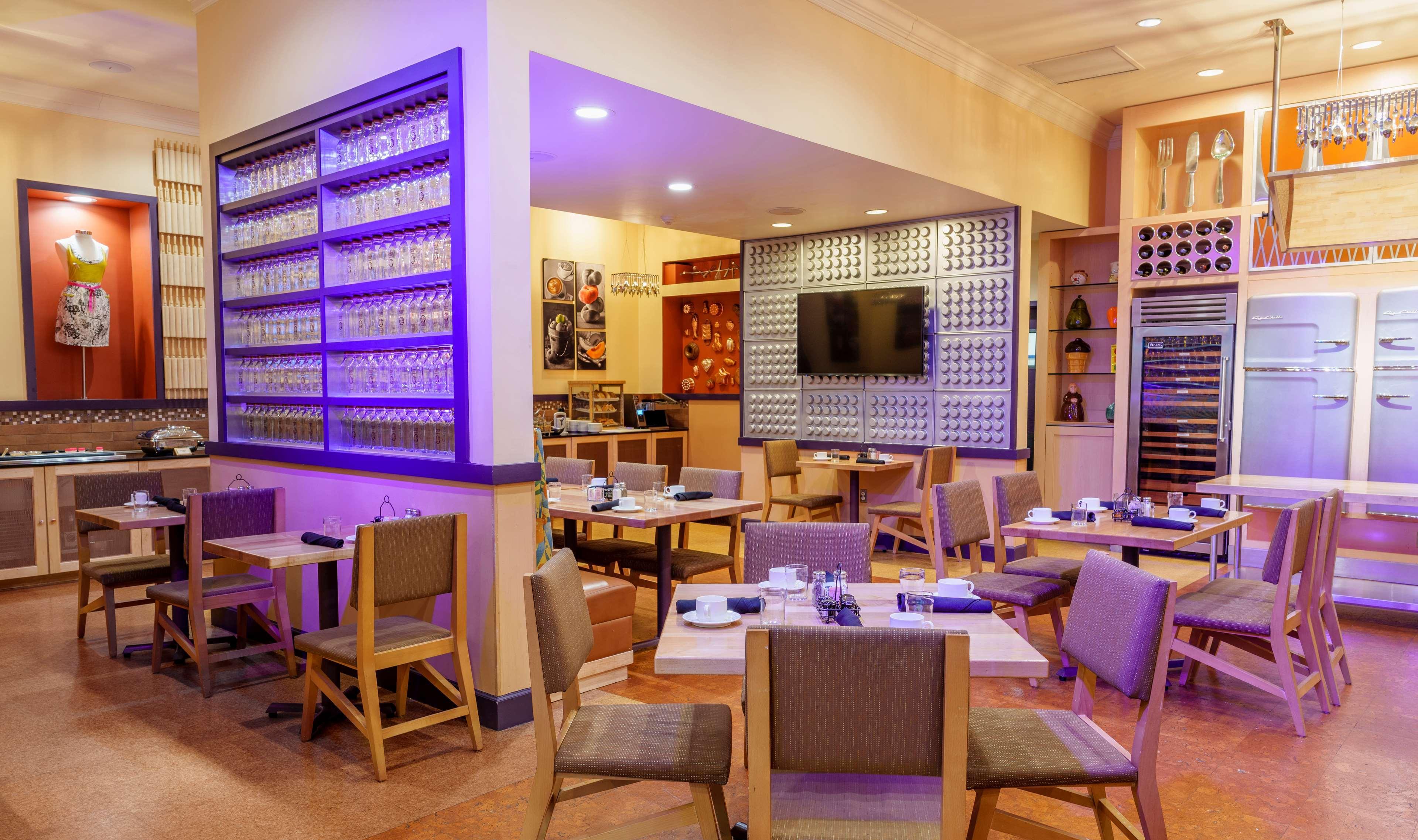 The Verve Boston Natick, Tapestry Collection By Hilton Εξωτερικό φωτογραφία