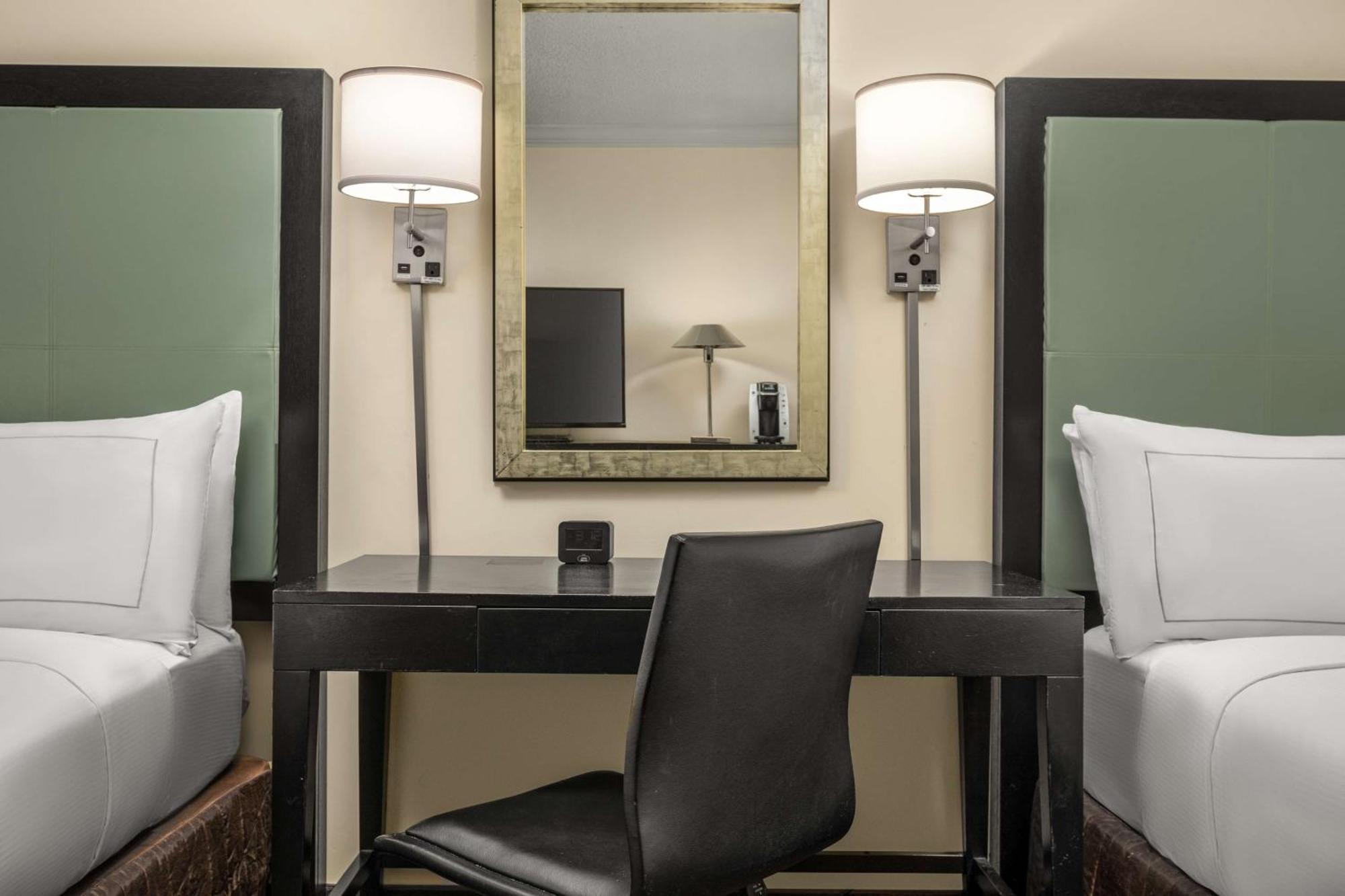 The Verve Boston Natick, Tapestry Collection By Hilton Εξωτερικό φωτογραφία